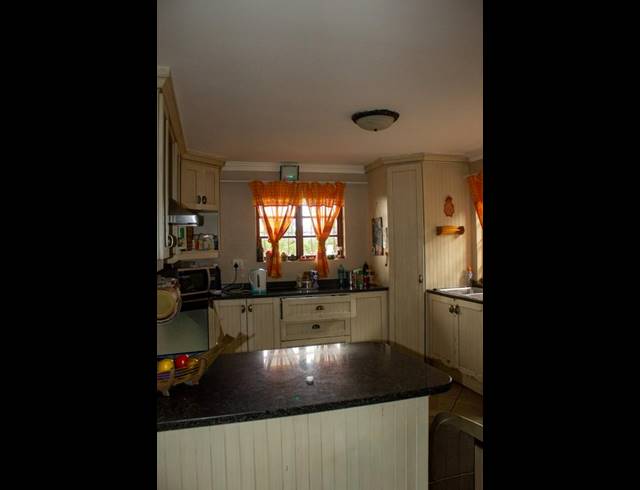 3 BEDROOM HOUSE FOR SALE IN KENMARE